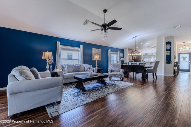 18735 Rolling Hills Loop, Hudson, FL 34667