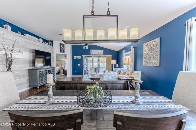 18735 Rolling Hills Loop, Hudson, FL 34667