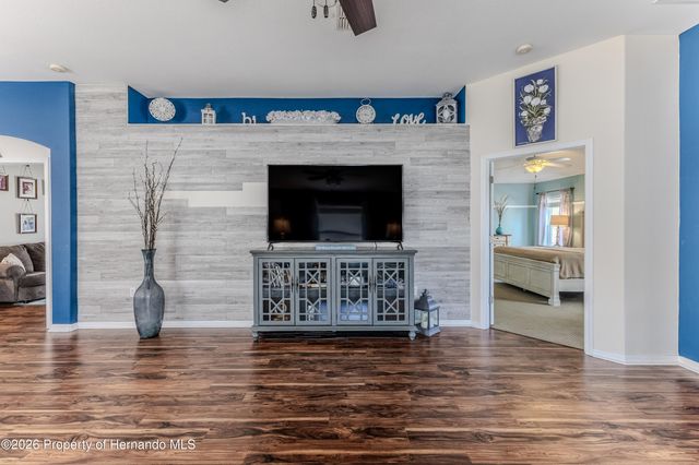 18735 Rolling Hills Loop, Hudson, FL 34667