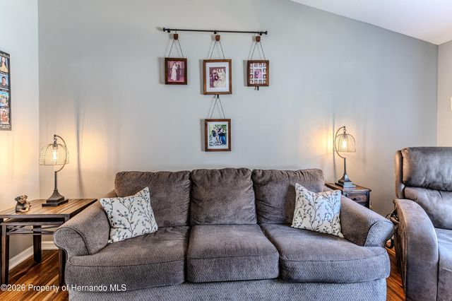 18735 Rolling Hills Loop, Hudson, FL 34667