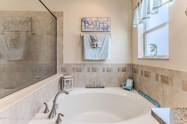 18735 Rolling Hills Loop, Hudson, FL 34667