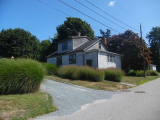 18 Mohill Ave, Swansea, MA 02777