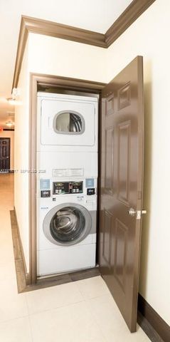 53 NE 49th St 7, Miami, FL 33137