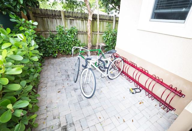 53 NE 49th St 7, Miami, FL 33137