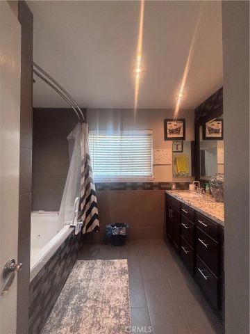 19559 Oakland, Rialto, CA 92377