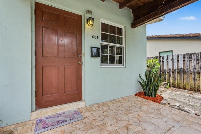 604 NE 14th Place, Fort Lauderdale, FL 33304