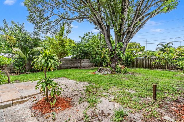 604 NE 14th Place, Fort Lauderdale, FL 33304