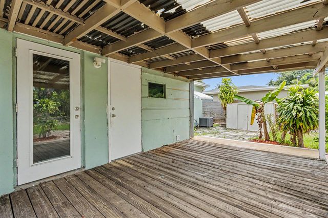 604 NE 14th Place, Fort Lauderdale, FL 33304
