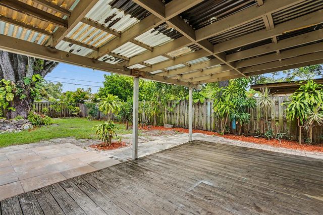 604 NE 14th Place, Fort Lauderdale, FL 33304