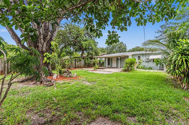 604 NE 14th Place, Fort Lauderdale, FL 33304