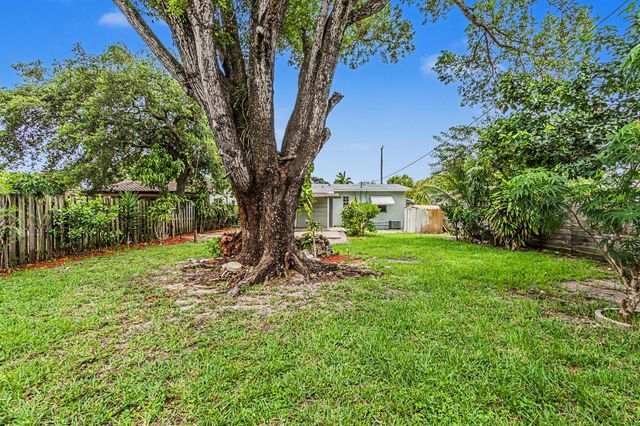 604 NE 14th Place, Fort Lauderdale, FL 33304