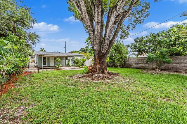 604 NE 14th Place, Fort Lauderdale, FL 33304