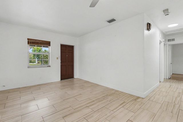 604 NE 14th Place, Fort Lauderdale, FL 33304