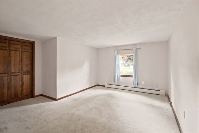 18 Gifford Rd, Westport, MA 02790