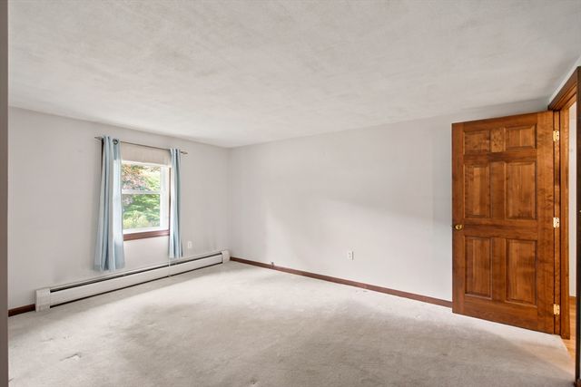 18 Gifford Rd, Westport, MA 02790