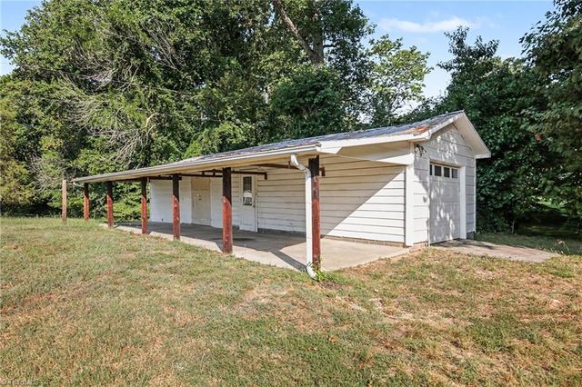 365 North Road, Thomasville, NC 27360