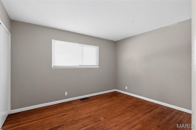 1927 Hudson Road, St Louis, MO 63136