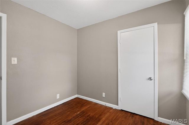 1927 Hudson Road, St Louis, MO 63136