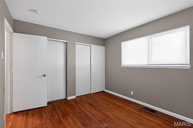 1927 Hudson Road, St Louis, MO 63136