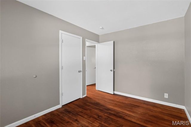 1927 Hudson Road, St Louis, MO 63136