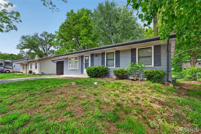1927 Hudson Road, St Louis, MO 63136