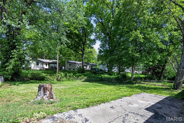 1927 Hudson Road, St Louis, MO 63136