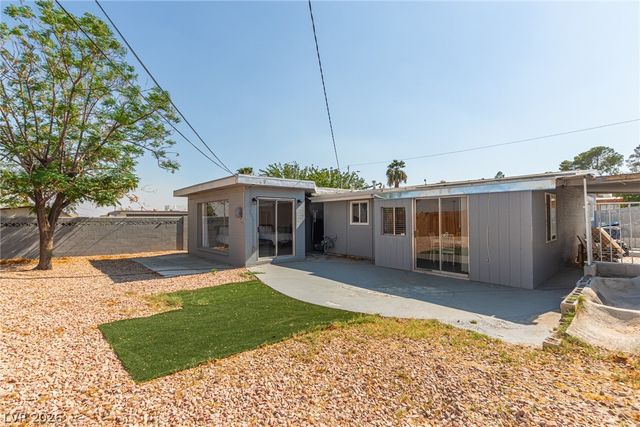 1028 Nassau Drive, Las Vegas, NV 89108