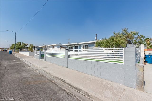 1028 Nassau Drive, Las Vegas, NV 89108
