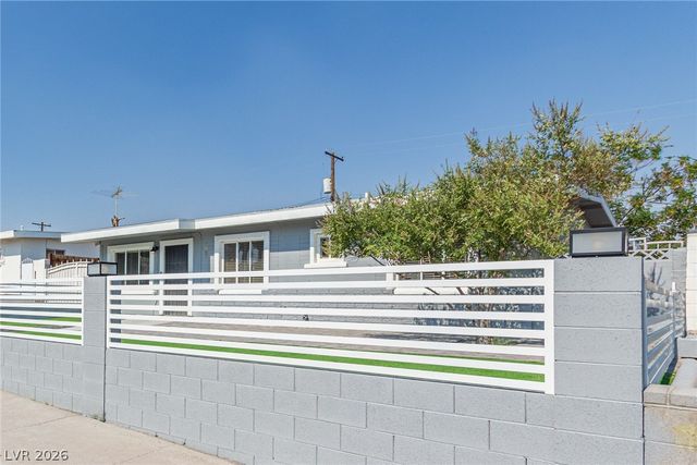 1028 Nassau Drive, Las Vegas, NV 89108