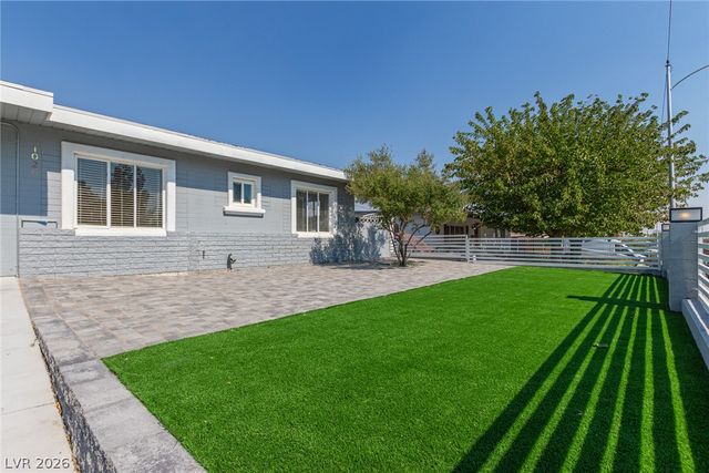 1028 Nassau Drive, Las Vegas, NV 89108