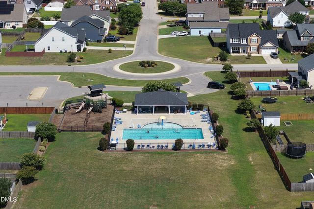 1665 Man O War Drive, Hope Mills, NC 28348