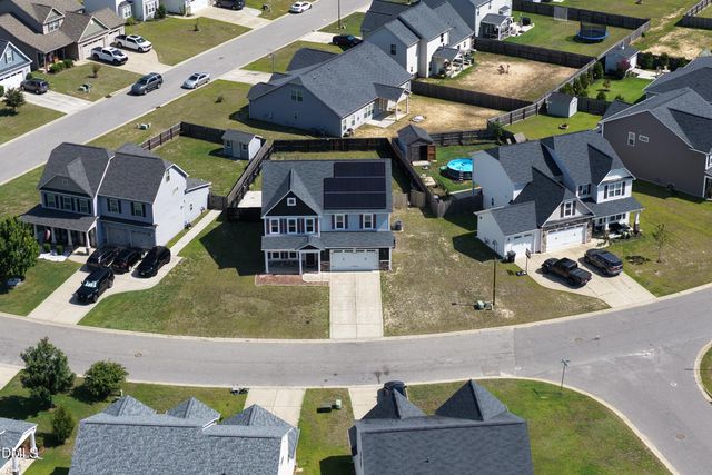 1665 Man O War Drive, Hope Mills, NC 28348