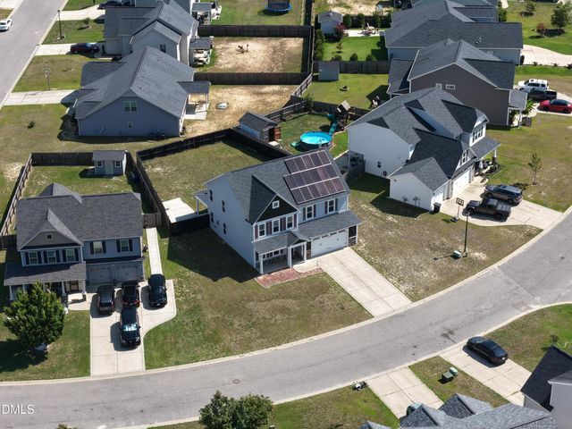 1665 Man O War Drive, Hope Mills, NC 28348
