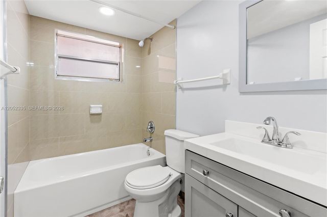 1855 W 60th St 311, Hialeah, FL 33012