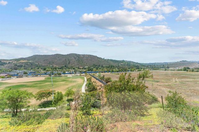 35664 Asturian Way, Fallbrook, CA 92028