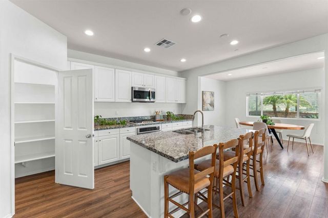 35664 Asturian Way, Fallbrook, CA 92028