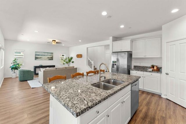 35664 Asturian Way, Fallbrook, CA 92028