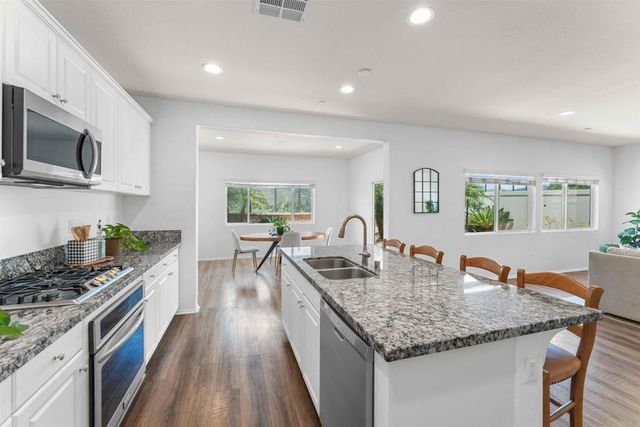 35664 Asturian Way, Fallbrook, CA 92028
