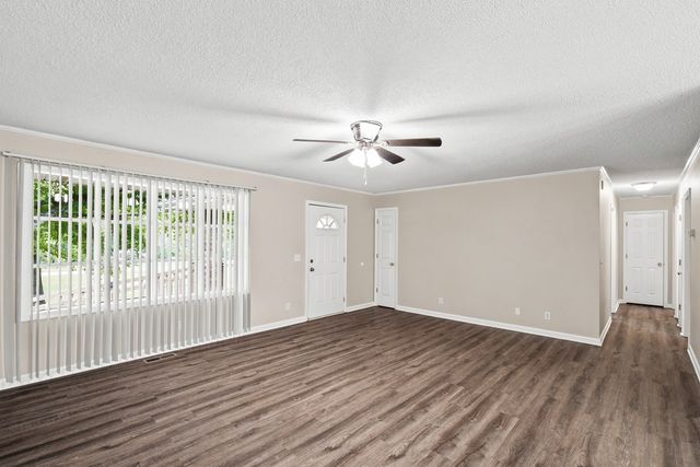 3372 Dobson Drive, Rocky Face, GA 30740