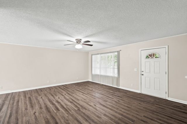 3372 Dobson Drive, Rocky Face, GA 30740