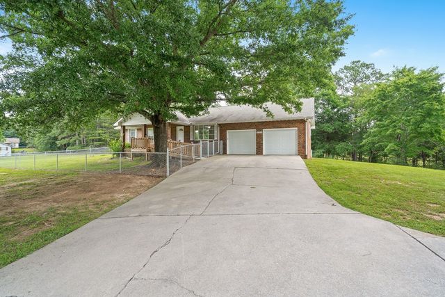 3372 Dobson Drive, Rocky Face, GA 30740