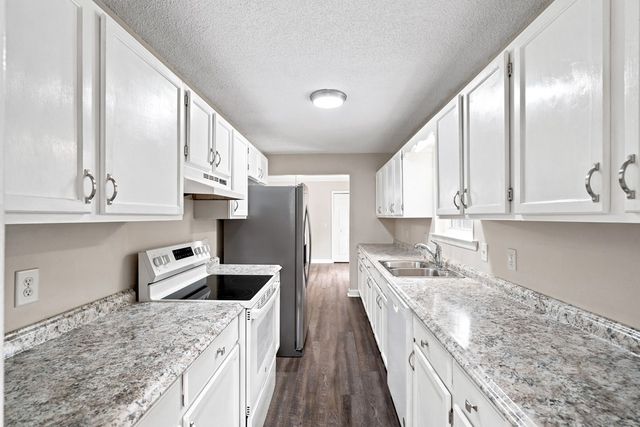 3372 Dobson Drive, Rocky Face, GA 30740