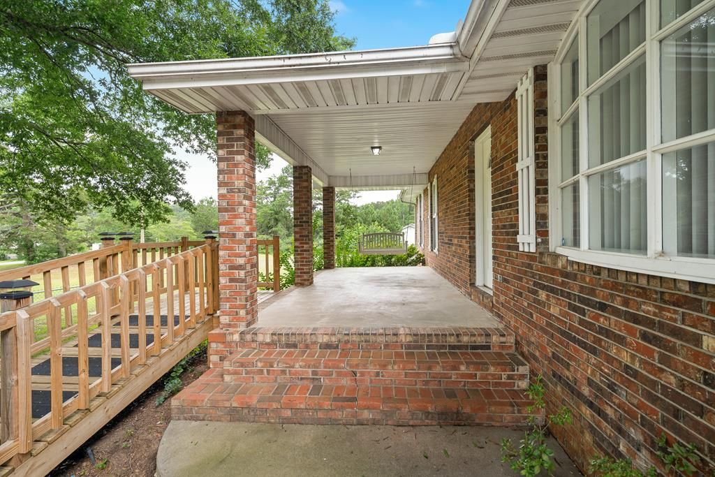 3372 Dobson Drive, Rocky Face, GA 30740