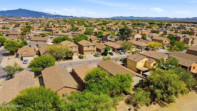 7816 S Baja Stone Avenue, Tucson, AZ 85756