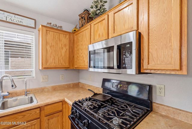 7816 S Baja Stone Avenue, Tucson, AZ 85756