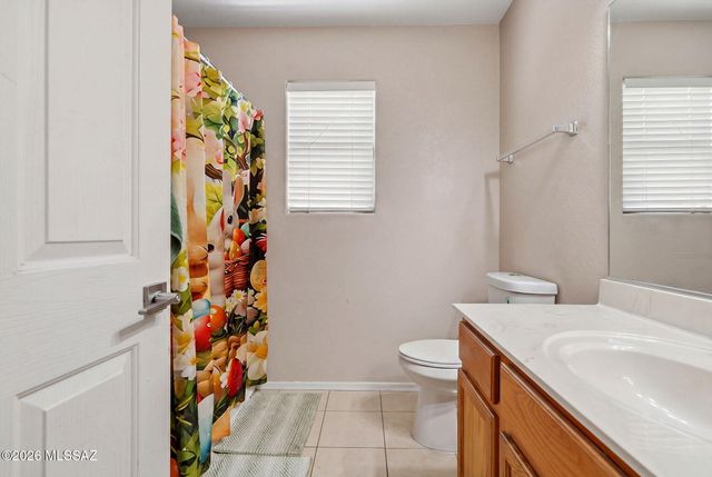 7816 S Baja Stone Avenue, Tucson, AZ 85756