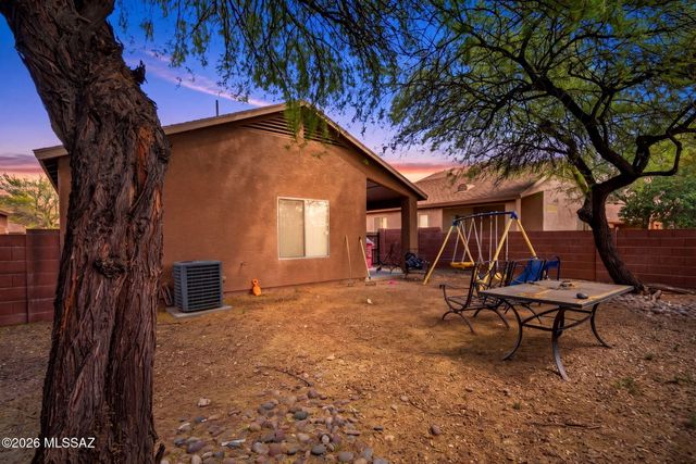 7816 S Baja Stone Avenue, Tucson, AZ 85756