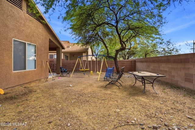 7816 S Baja Stone Avenue, Tucson, AZ 85756
