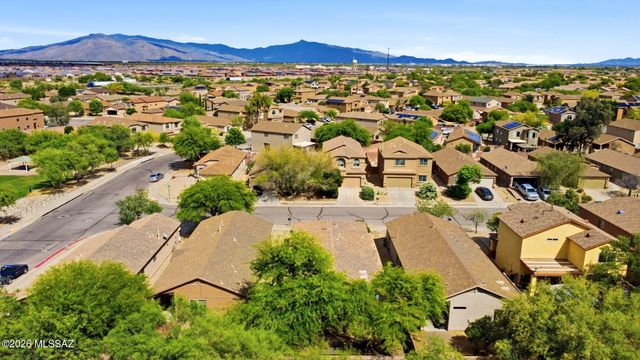 7816 S Baja Stone Avenue, Tucson, AZ 85756