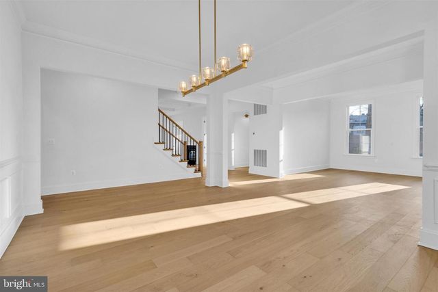 2021 NORDLIE PL, Falls Church, VA 22043